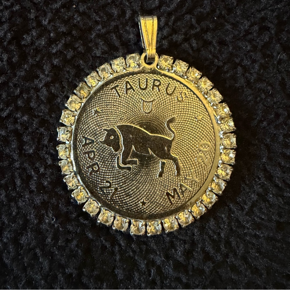 Vintage Taurus “Disco Era”Silver Tone & Rhinestone Necklace - Picture 3 of 7